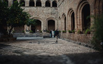 Formación experiencial en Alcántara para profesores comprometidos.